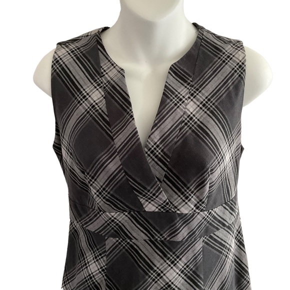 Gap | Sleeveless Plaid Dress - Picture 3 of 12